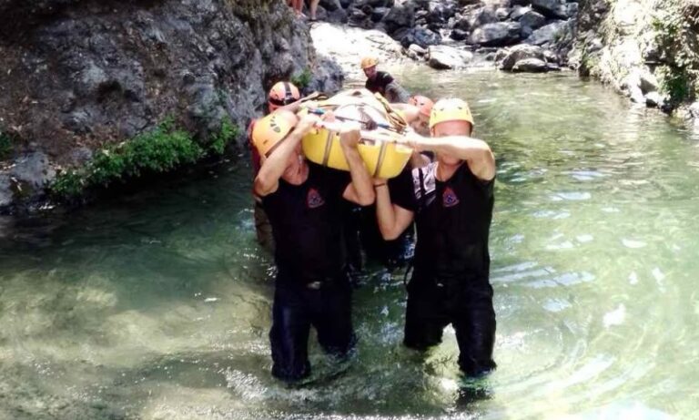 Γριά Βάθρα Επιχείρηση διάσωσης